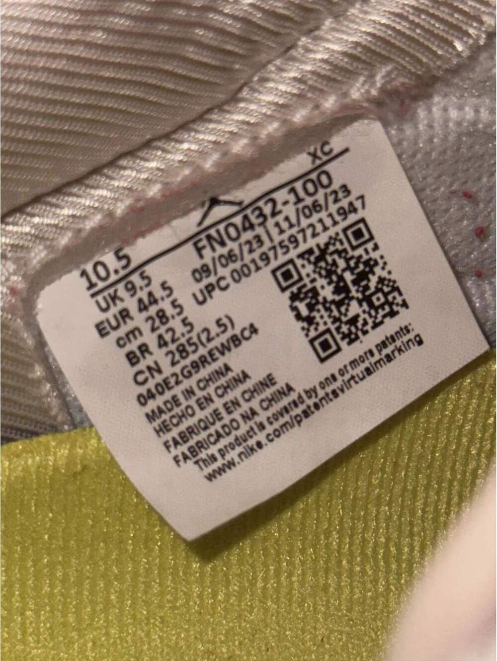 Trophy Room x Air Jordan 1 Retro OG SP Low Rookie Card Away - Picture 10 of 10